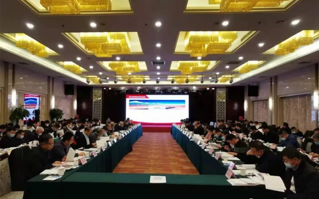 在五中全會(huì)精神的指引下:科學(xué)謀劃塞外明珠鄂爾多斯市“十四五”發(fā)展規(guī)劃 1.jpg 在五中全會(huì)精神的指引下:科學(xué)謀劃塞外明珠鄂爾多斯市“十四五”發(fā)展規(guī)劃 1.jpg